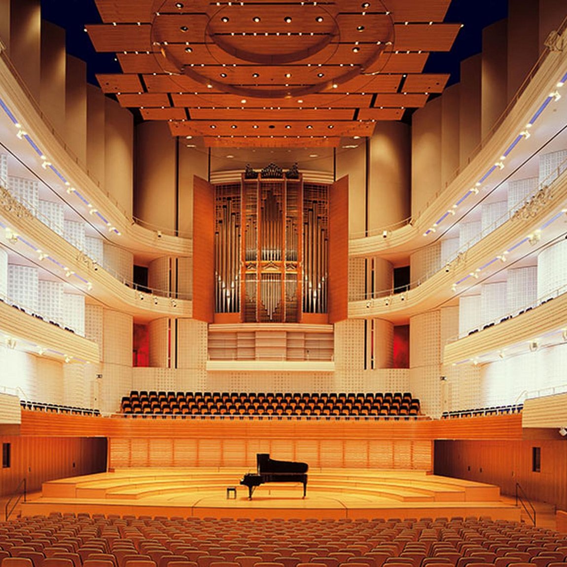 Lucerne Culture and Congress Center (KKL)