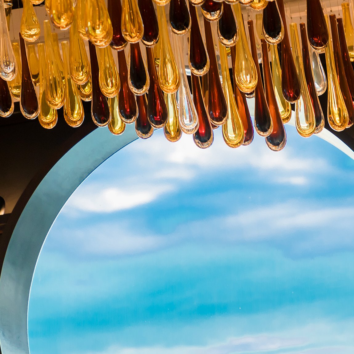 Verlinde Bar – Stunning Onyx Elements