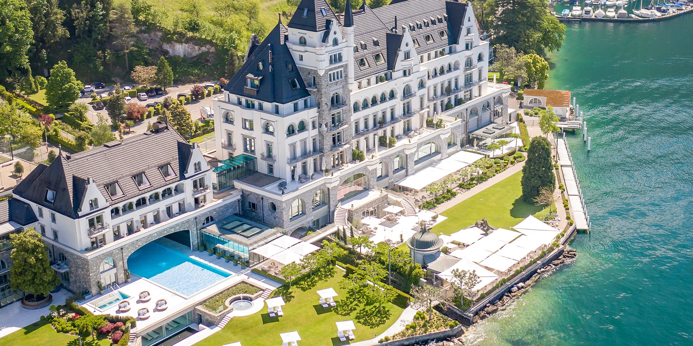  Health & Beauty – Lawn for sunbathing